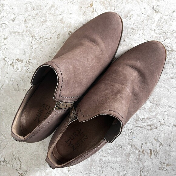 Naturalizer Zarie Ankle Booties 8 M Beige Taupe Leather Shoes Stacked Heel Nice! - Picture 5 of 12